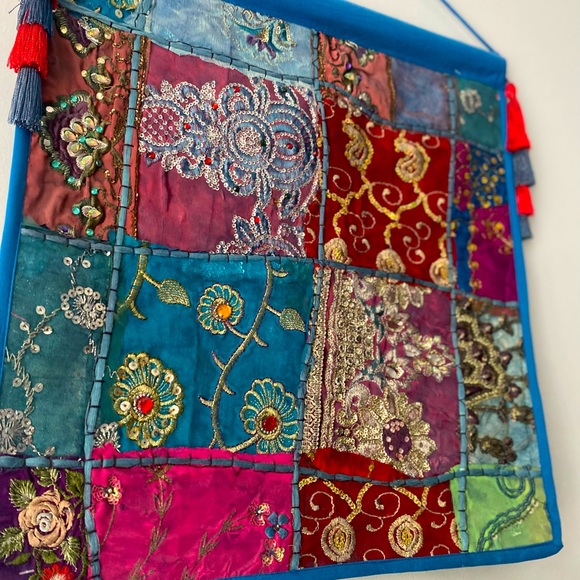 Hanging wall accent - Picture 2 of 2